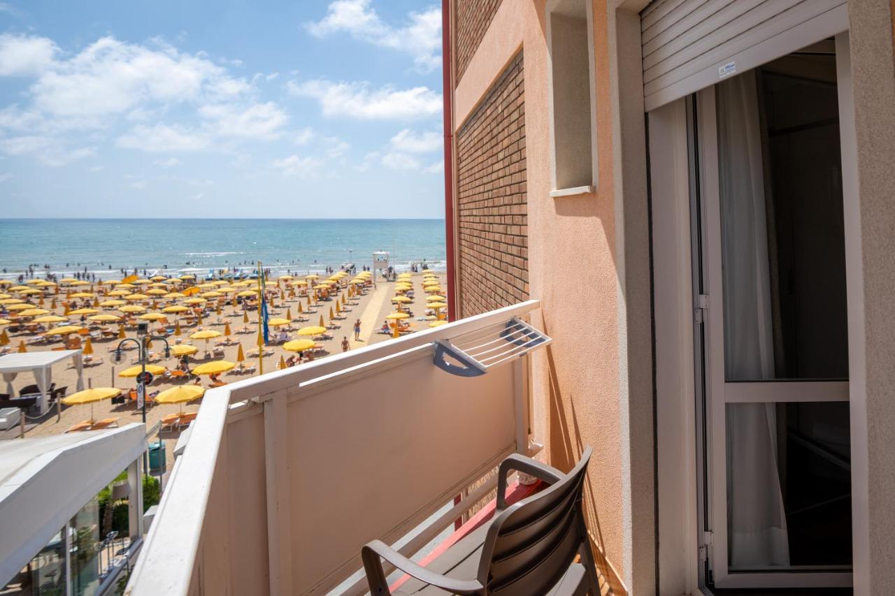 Hotel Loreley Lido di Jesolo Exterior photo